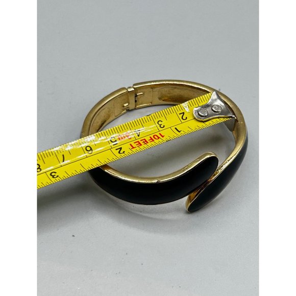 Vintage Trifari Hinged Bangle Clamper Bracelet 80s 90s Gold Tone & Black Enamel - Picture 6 of 6